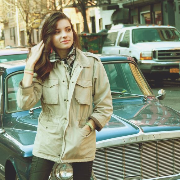 Meet the Posher - Picture 2 of 4